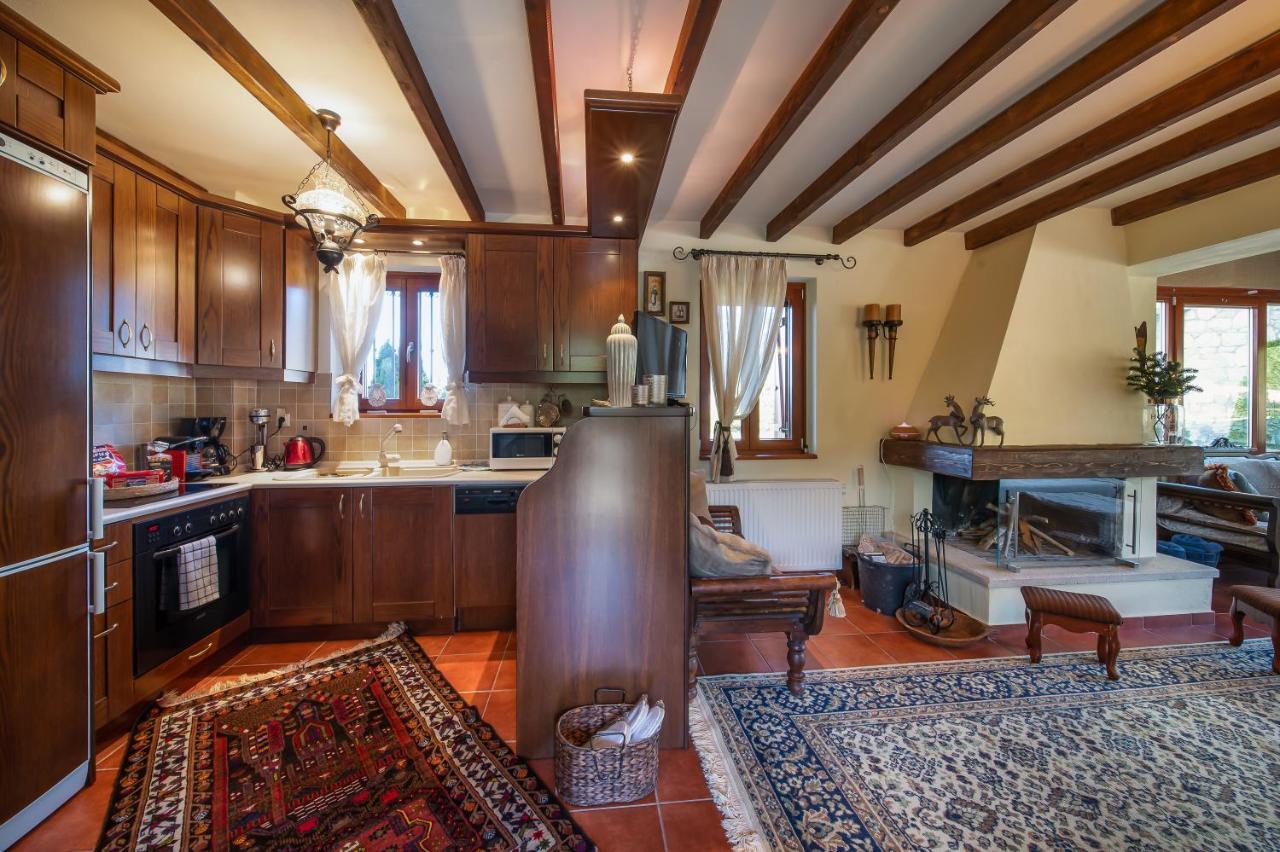 Livadi Cozy Villa Арахова Екстер'єр фото